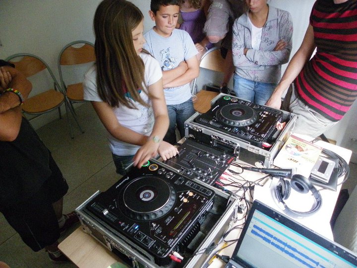 DJ professionnel de l'animation